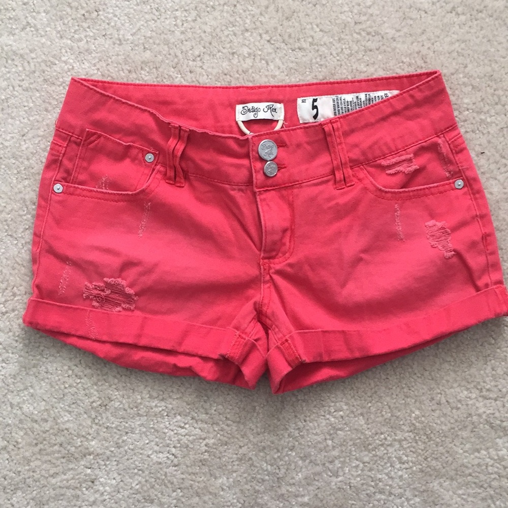 Coral shorts size 5